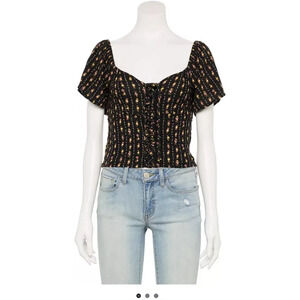 SO Juniors front lace up black and pink short sleeved crop top.  Size small